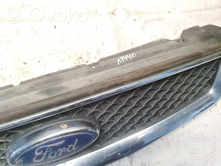 Ford Focus Front grill 4m518200aj