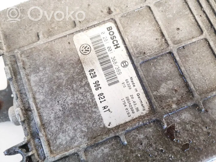 Volkswagen PASSAT B4 Sterownik / Moduł ECU 028906021at