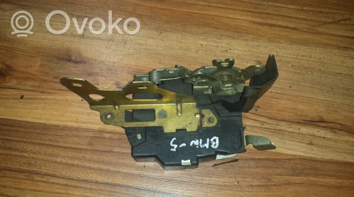 BMW 5 E34 Rear door lock 81810050