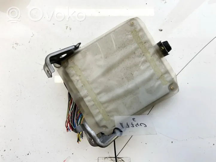 Toyota Corolla Verso E121 Calculateur moteur ECU 8966113060