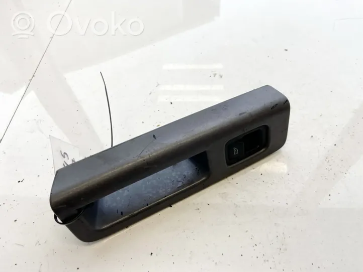 Volvo V50 Front door window switch trim 8679478