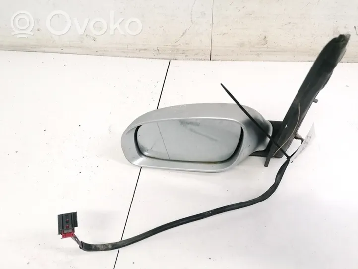 Volkswagen Touran I Front door electric wing mirror E1010744