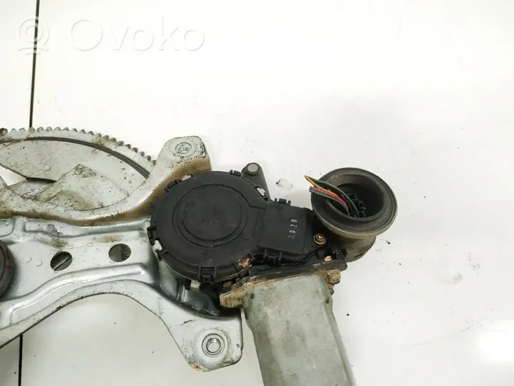 Toyota Avensis Verso Aizmugurē loga pacēlāja motoriņš 8571044050