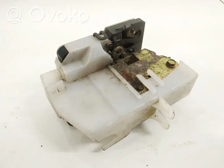 Renault Clio II Rear door lock 