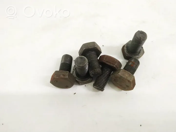 Renault Twingo II Nuts/bolts 