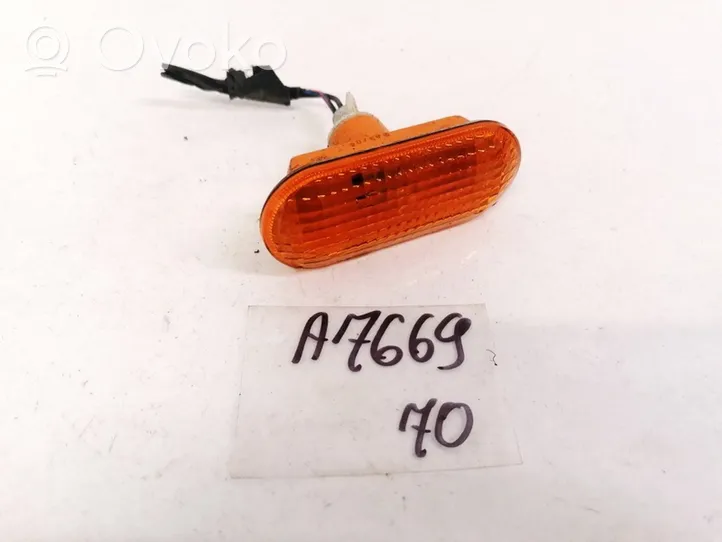 Ford Focus C-MAX Front fender indicator light 2S6A13K354AD