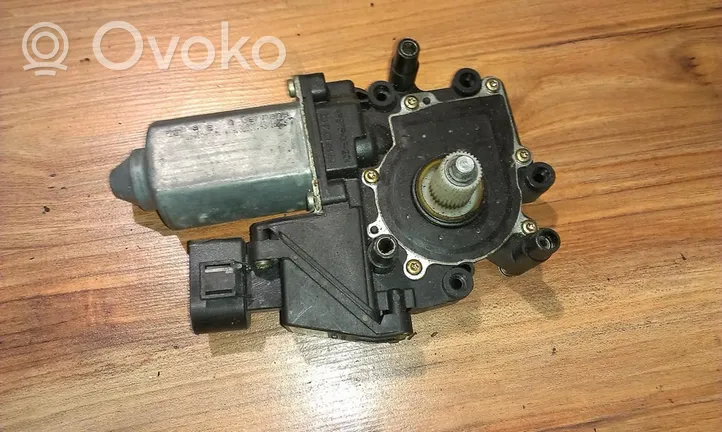 Audi A4 S4 B5 8D Motorino alzacristalli della portiera anteriore 0536001401