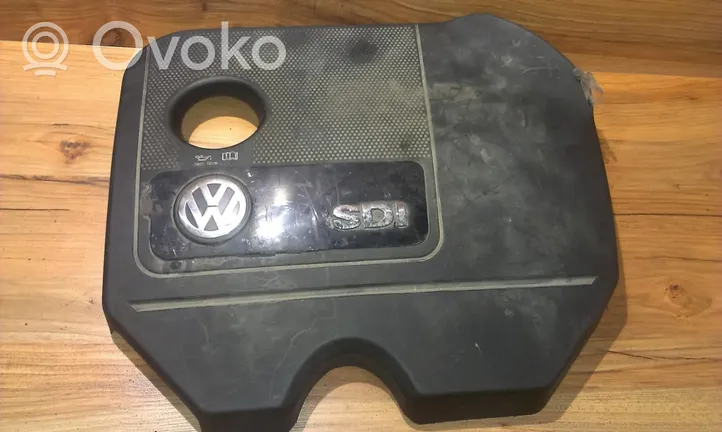 Volkswagen Polo Variklio dangtis (apdaila) 038103925BL