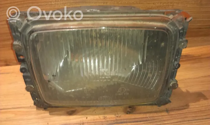 Mercedes-Benz 208 308 Lampa przednia 901120722