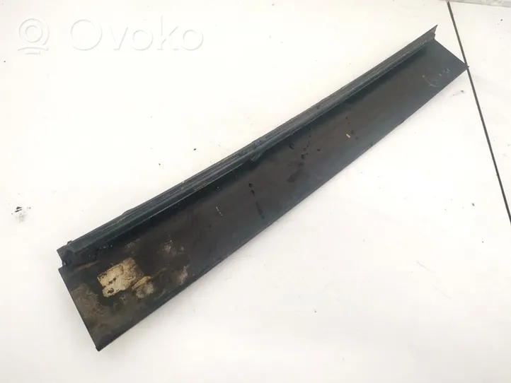 Volvo S60 Rivestimento modanatura del vetro della portiera posteriore 