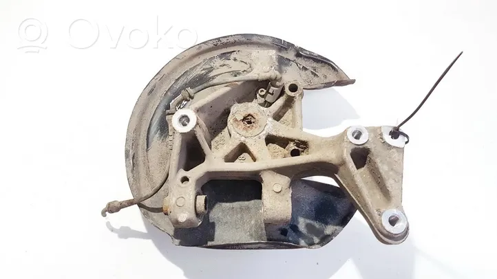 Volkswagen PASSAT B6 Rear brake disc plate dust cover 5n0615611