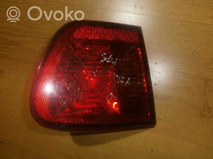 Seat Ibiza II (6k) Lampy tylnej klapy bagażnika mt4p21w