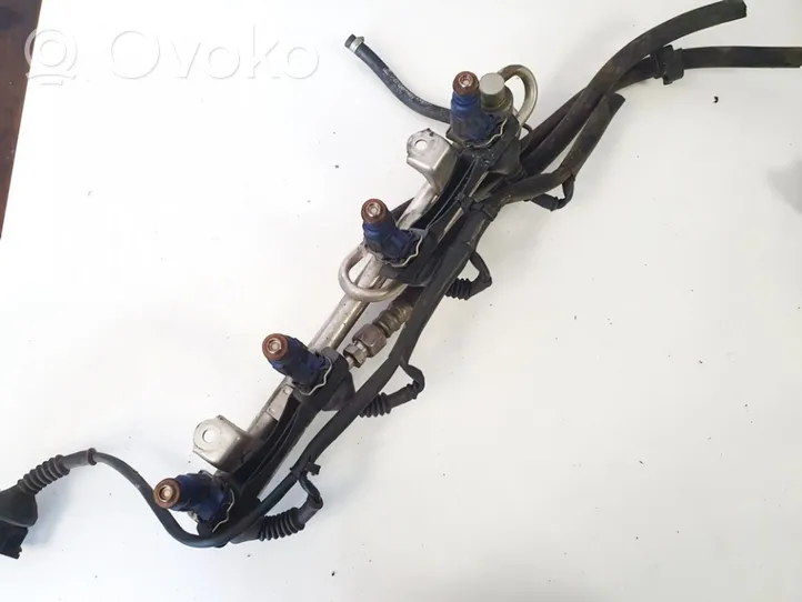 Volkswagen PASSAT B5 Kraftstoffverteiler Einspritzleiste Verteilerrohr 06b133681