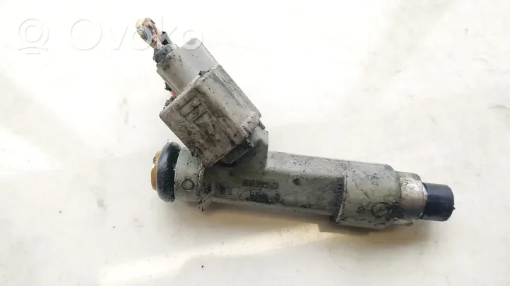 Toyota Yaris Injecteur de carburant 2325000010