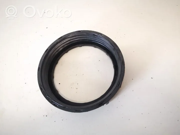 Volkswagen Polo Bague de verrouillage pour réservoir de carburant 32120137a