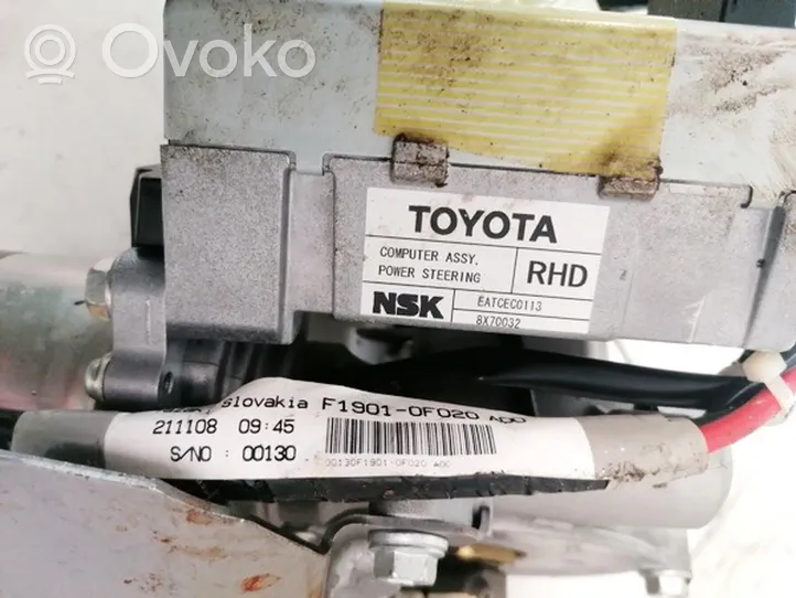 Toyota Verso Ohjaustehostimen pumppu F19010F020