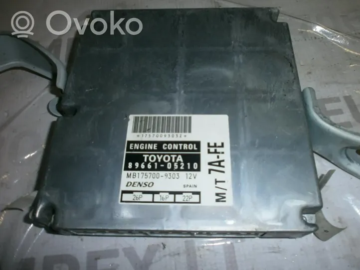 Toyota Avensis T220 Calculateur moteur ECU 8966105210
