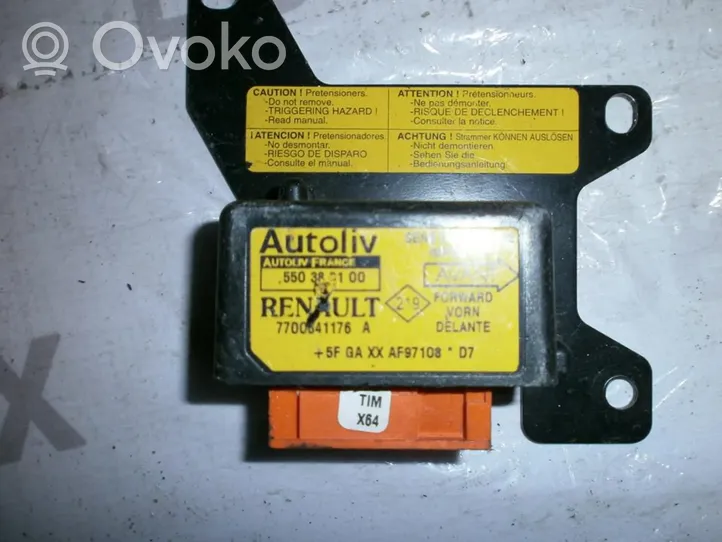 Renault Megane I Airbag control unit/module 7700841176A