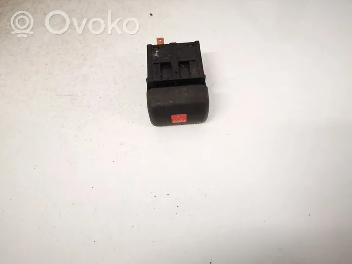 Opel Zafira A Hazard light switch 90589897