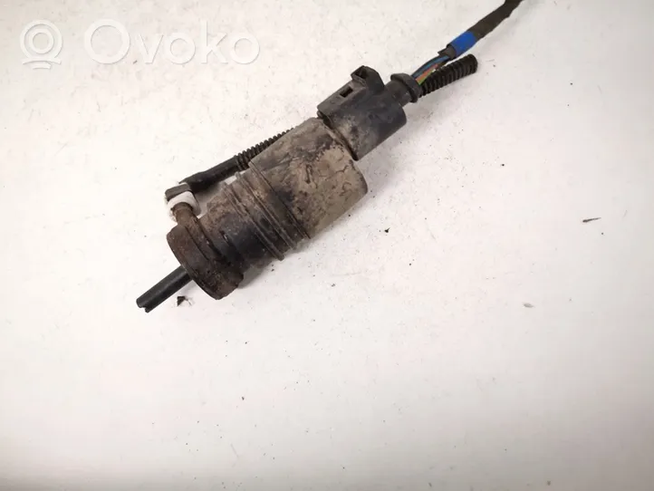 Volkswagen Jetta V Tuulilasi tuulilasinpesimen pumppu 1T0955651