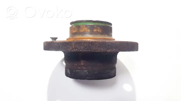 Volkswagen Polo Rear wheel hub 