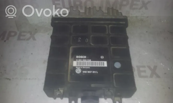 Volkswagen Vento Variklio valdymo blokas 0261203318