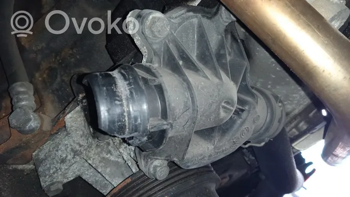 BMW 5 E39 Variklio aušinimo vamzdelis (-ai)/ žarna (-os) 11512354056