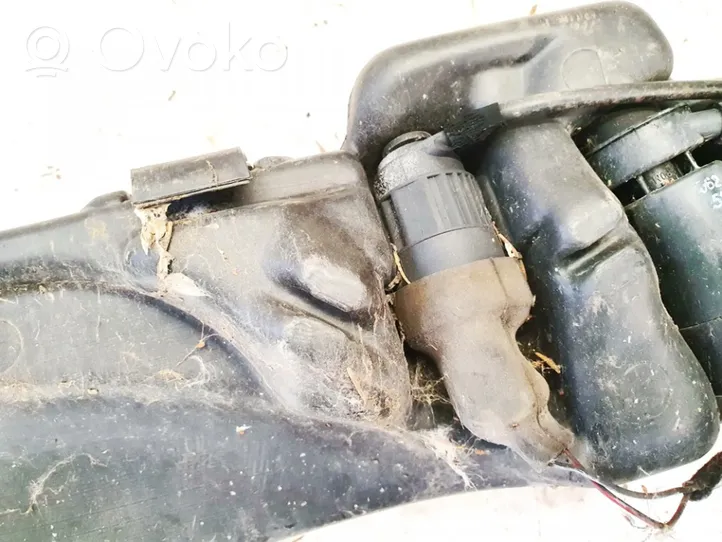 Opel Omega B1 Windscreen/windshield washer pump 