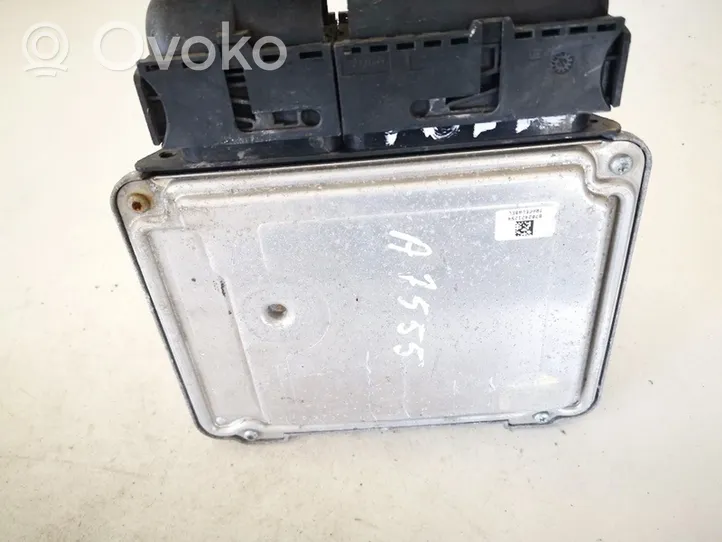 Skoda Octavia Mk2 (1Z) Calculateur moteur ECU 03g906021lb