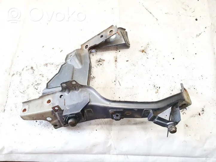 Opel Zafira B Radiator support slam panel 