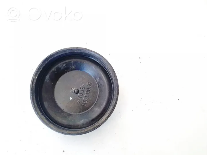 Volvo V70 Headlight/headlamp dust cover 89004031