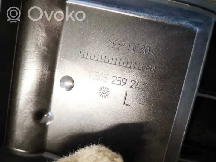 Volvo V50 Cache-poussière de phare avant 1305239242