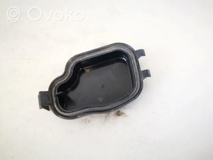 Volvo S70  V70  V70 XC Headlight/headlamp dust cover 9169525