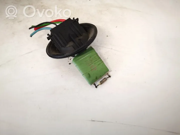 Volkswagen Polo IV 9N3 Heater blower motor/fan resistor 