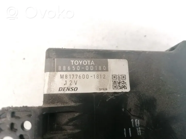 Toyota Yaris Inne komputery / moduły / sterowniki 886500D180