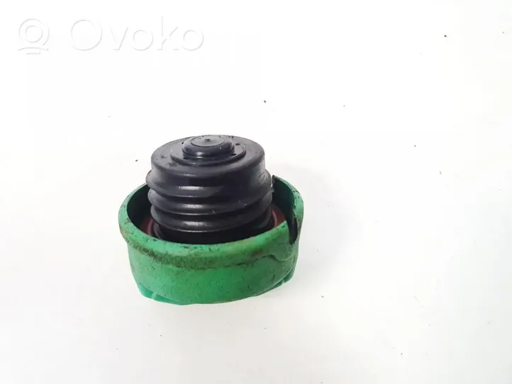 Opel Astra G Tappo del serbatoio del carburante 