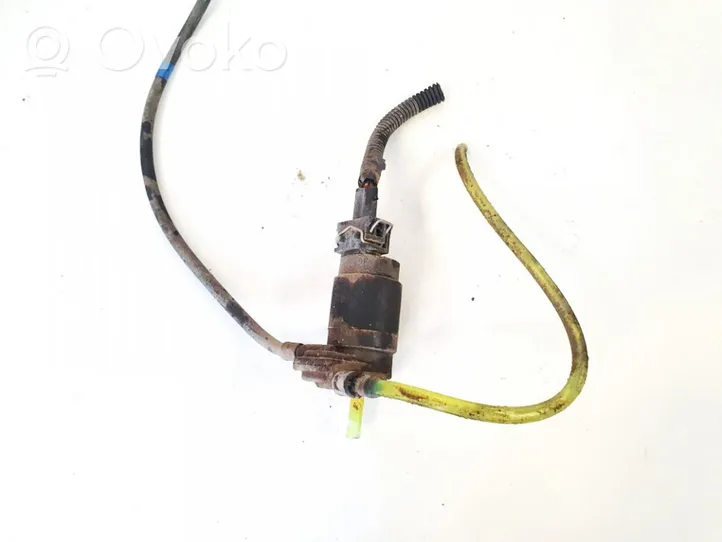 Nissan Primera Pompe de lave-glace de pare-brise 