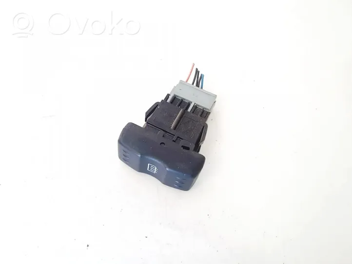 Dacia Logan I Windscreen/window heater switch 399387