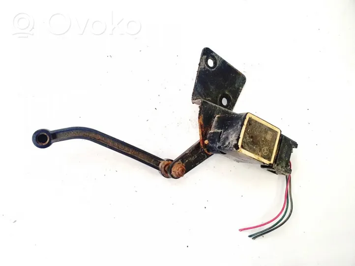 Mercedes-Benz ML W164 Capteur de hauteur de suspension avant a0105427717