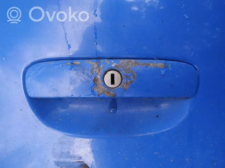 Volkswagen Polo Takaluukun ulkopuolinen lukko 