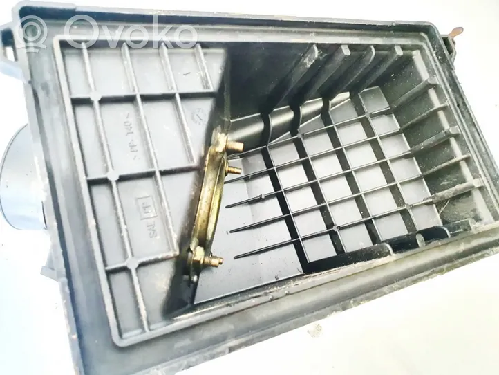 Nissan X-Trail T30 Air filter box bn300