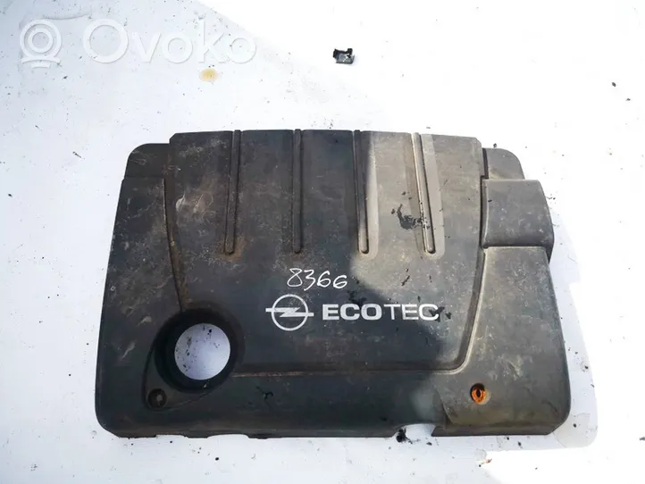 Opel Zafira B Couvercle cache moteur 55558383