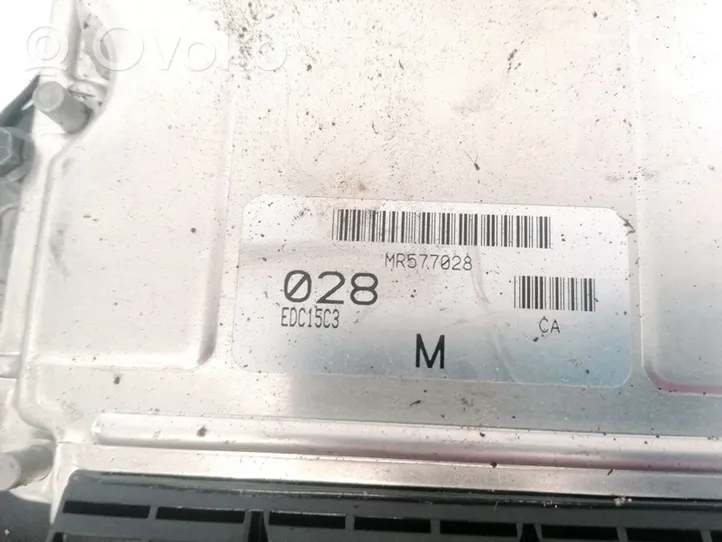 Mitsubishi Carisma Sterownik / Moduł ECU MR577028