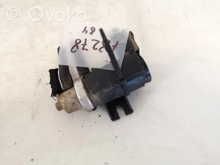 Audi A4 S4 B7 8E 8H Elettrovalvola turbo 1j0906627b