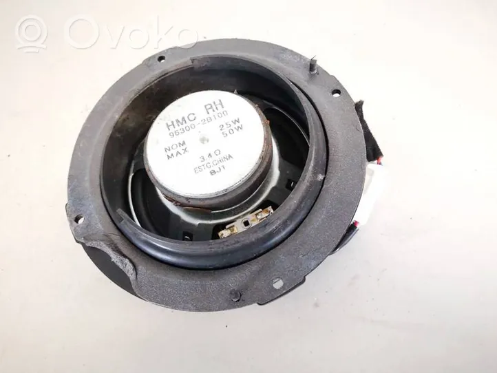 Hyundai Santa Fe Front door speaker 963002b100