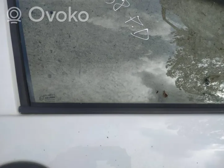 Toyota Aygo AB10 Listwa / Uszczelka szyby drzwi 