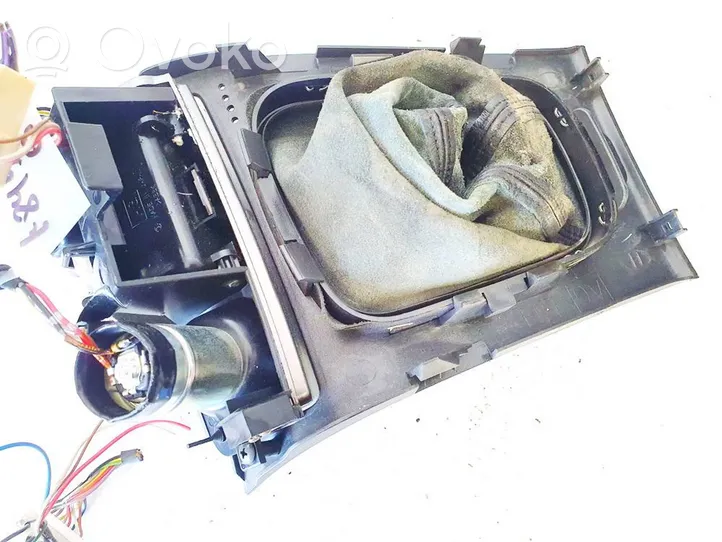 Subaru Legacy Verkleidung Schaltknauf Schalthebel Wählhebel s22002860