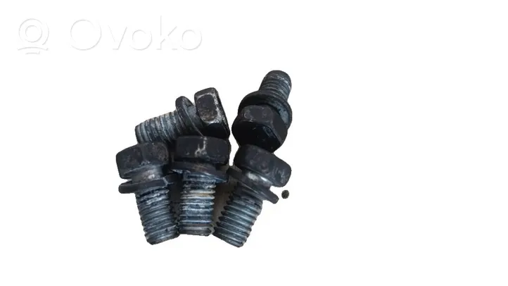 Toyota Avensis T250 Nuts/bolts 