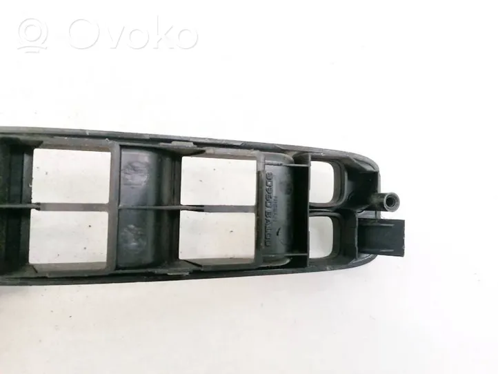 Nissan Primera Support bouton lève vitre porte avant 80960BA100