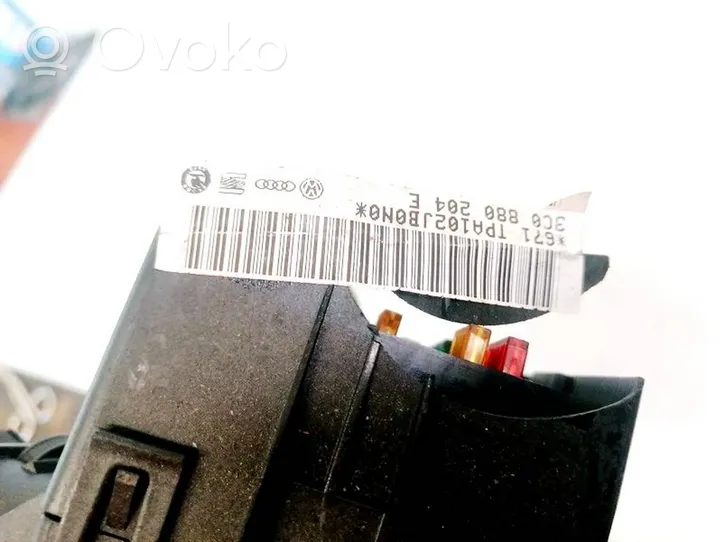 Volkswagen PASSAT B6 Fuse box set 3C0880204E